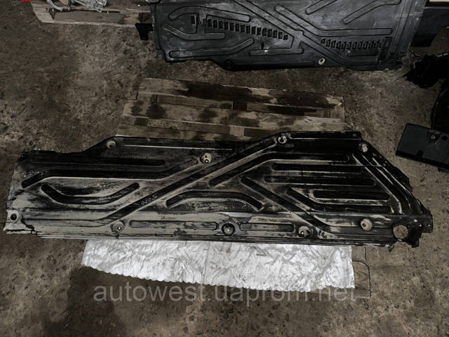 Захист днища, правий A2206190638 MERCEDES