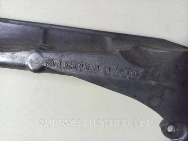 Кришка двигуна декоративна A6280161124 MERCEDES