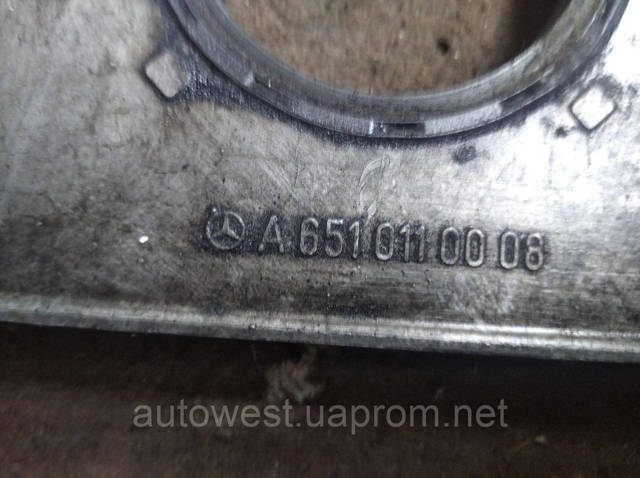 Передня кришка головки блока циліндрів (ГБЦ) A6510110008 MERCEDES