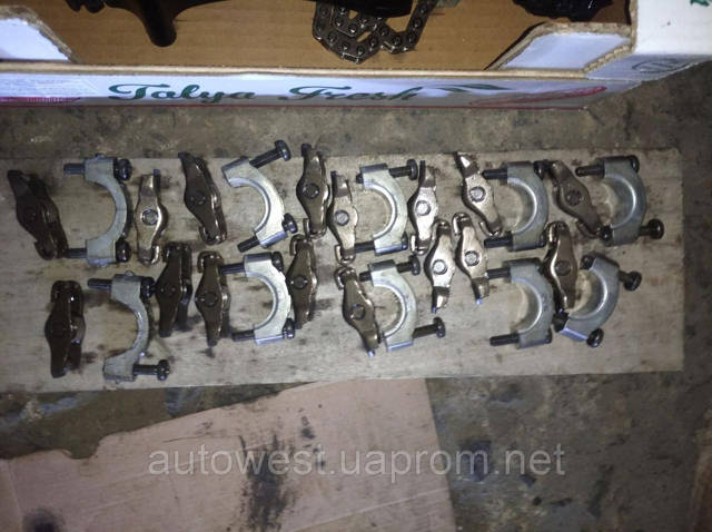 Рокер клапана Mercedes Sprinter 2 3,5-t