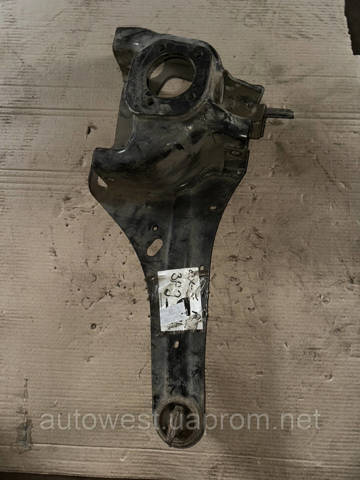 Цапфа - поворотний кулак заднім виходом, EG2528200B MAZDA