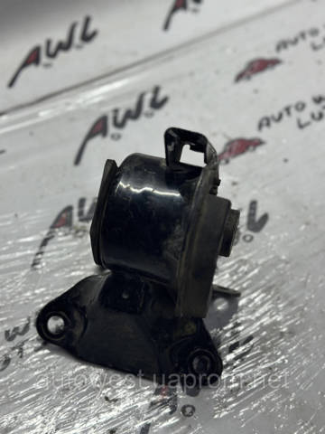 Подушка (опора) двигуна, ліва EH4639070B MAZDA