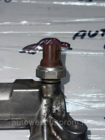 Паливна рампа L3K913150A MAZDA