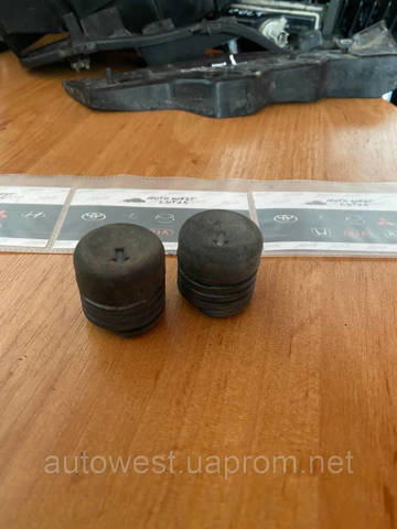 Буфер капота гумовий MB270408 MITSUBISHI