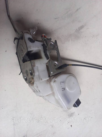 Замок дверей водія MR512235 MITSUBISHI