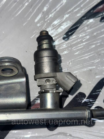 Форсунка інжектора MR988977 MITSUBISHI