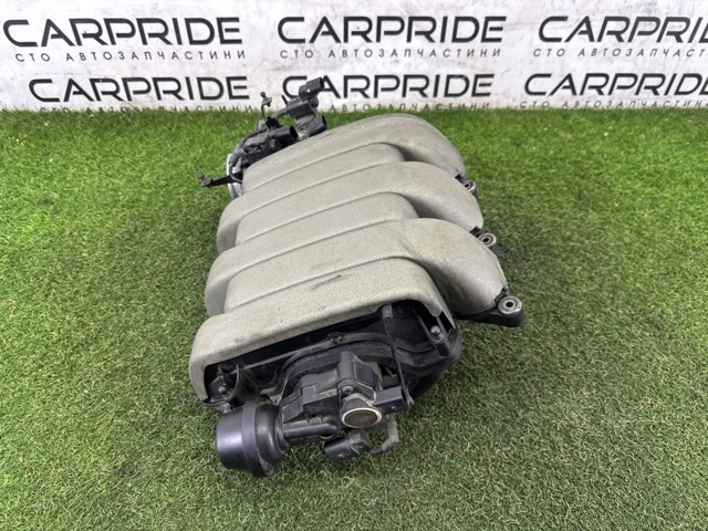 Колектор впускний 06E133210L VAG