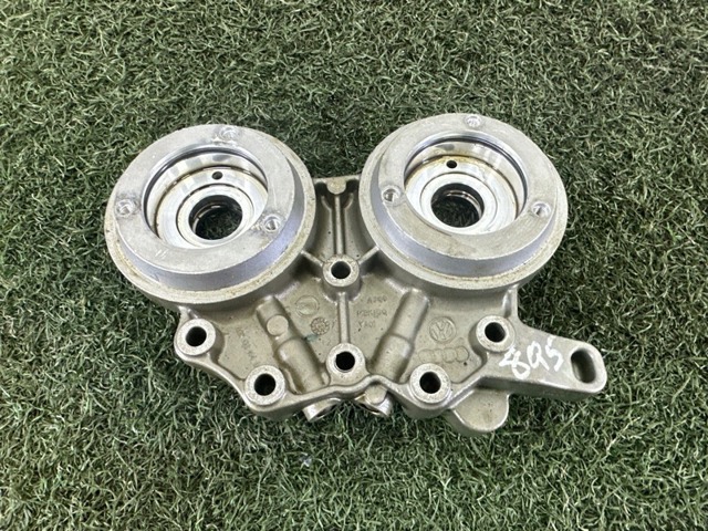 Передня кришка головки блока циліндрів (ГБЦ) 06K103144D VAG