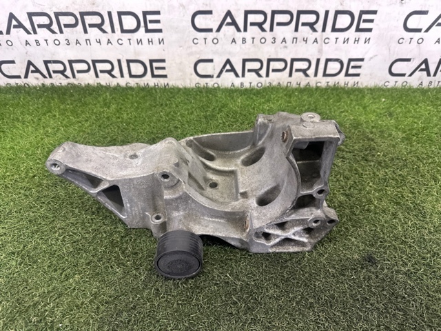Кронштейн компресора кондиціонера 11167802639 BMW