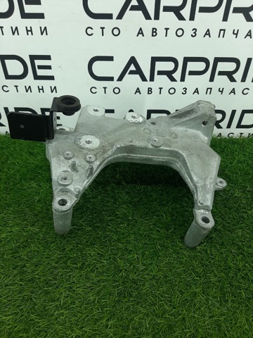 Кронштейн подушки (опори) двигуна, правої 112314BA0B NISSAN