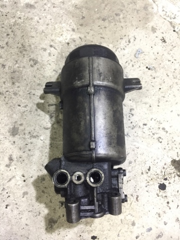 Корпус масляного фільтра 11422246395 BMW