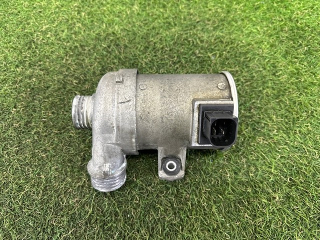 Насос охолодження 11518635089 BMW