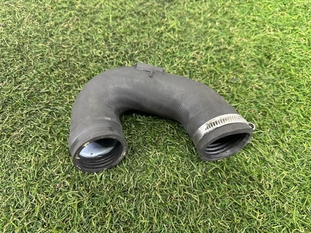 Шланг (патрубок) термостата 11537584543 BMW