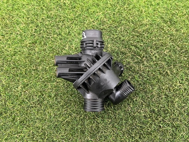 Кожух термостата 11537586783 BMW