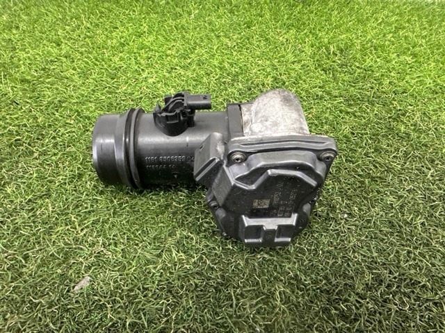 Трубка, що нагнітається верхня ліва 11618519492 BMW