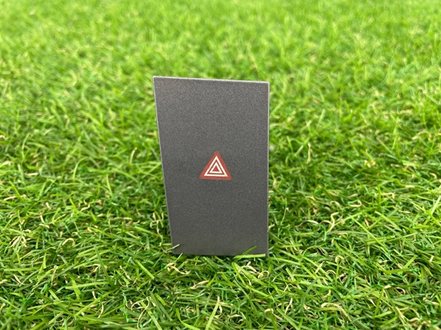 Кнопка включення аварійної сигналізації Opel Vectra 100