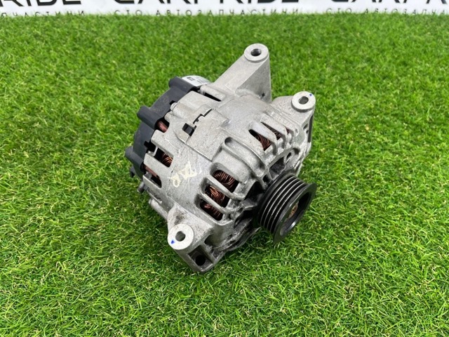 Авто генератор 13588328 GM