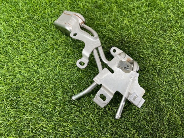 Штуцер шланга охолодження турбіни 144986RC3A NISSAN