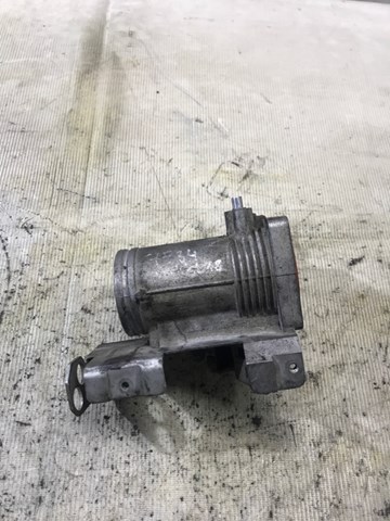 Блок дросельної заслінки 1743138 BMW