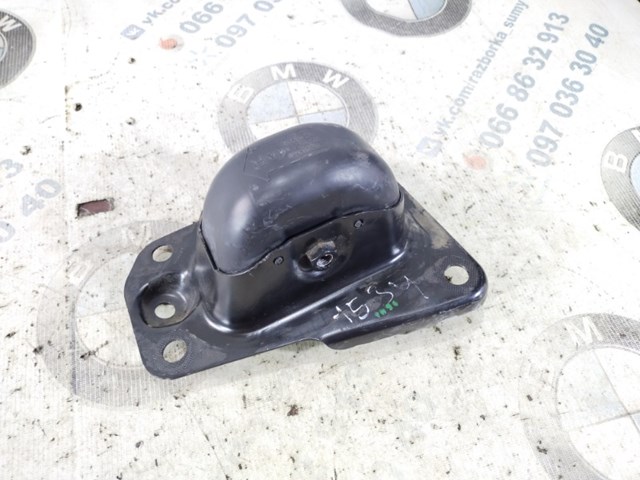 Кронштейн задньої балки 1K0505130L VAG