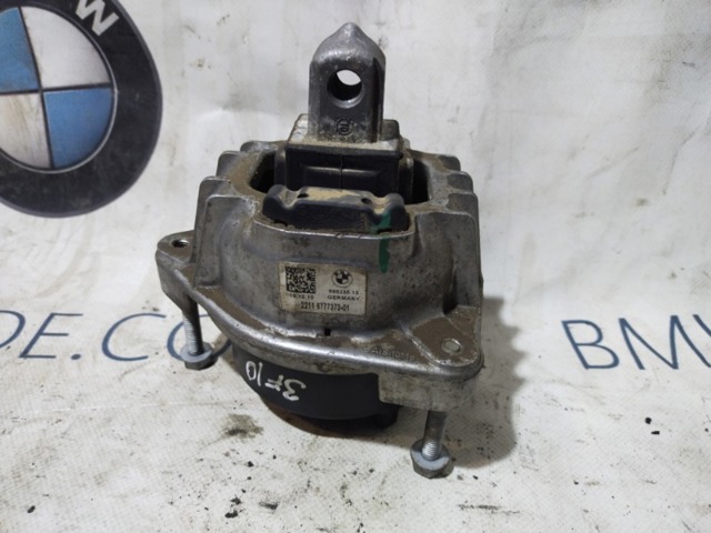Ліва опора двигуна 22116777373 BMW