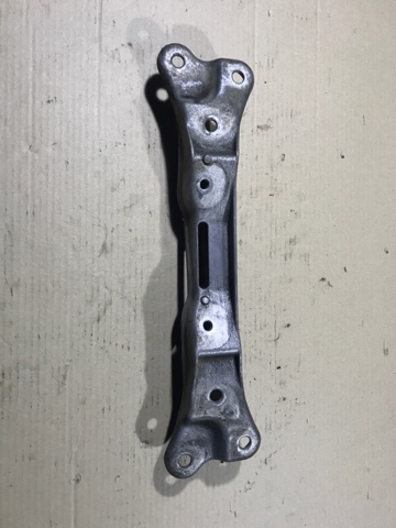 Балка кріплення коробки передач 22321092477 BMW