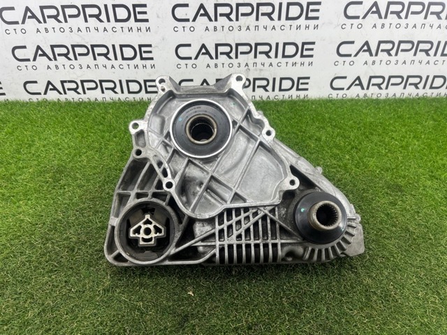 Коробка роздавальна 27108643151 BMW