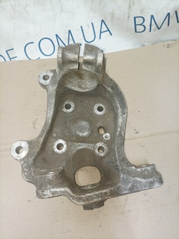Кулак поворотний передній лівий 31216760953 BMW