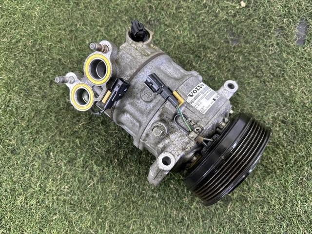 Компресор кондиціонера 31469967 VOLVO