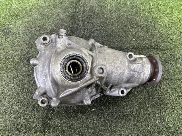 Редуктор переднього моста 31508635862 BMW