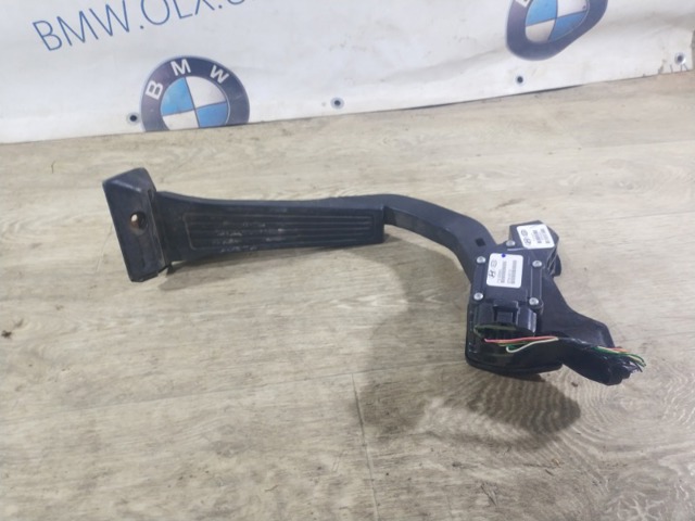 Педаль акселератора 327003Q110 HYUNDAI