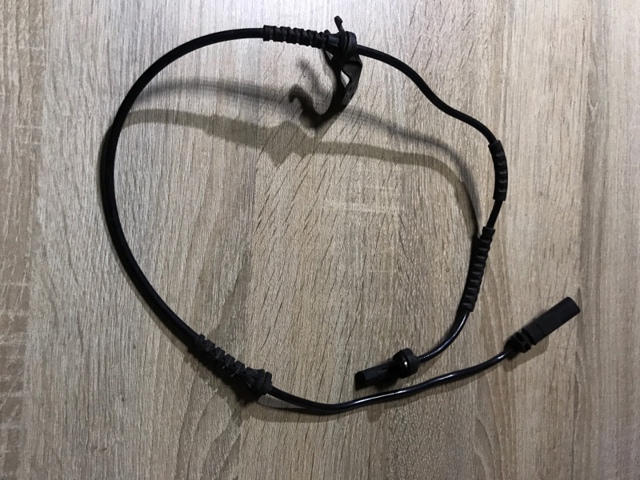 Передній датчик ABS 34526784902 BMW