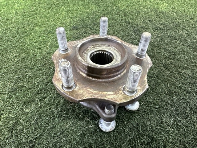 Колеса і маточини 402026RA0A NISSAN