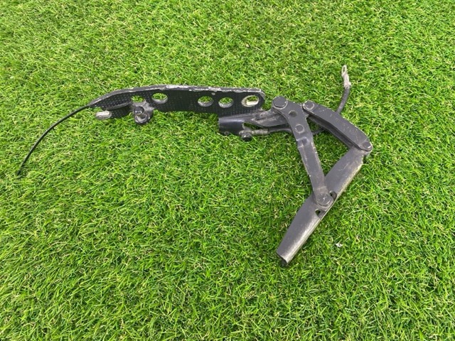 Завіс капота, правий 41618203272 BMW