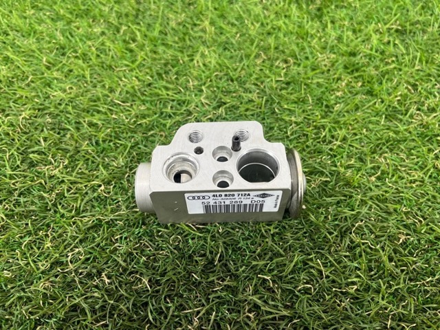 Клапан розширювальний 4L0820712A VAG