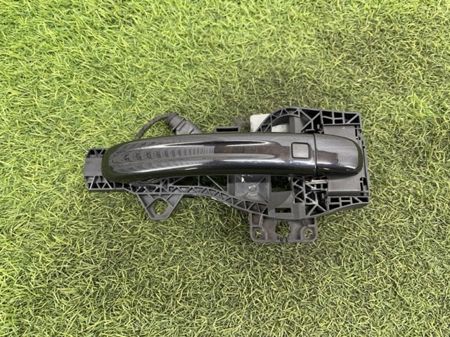 Ручка дверей в зборі 4L0837205B VAG