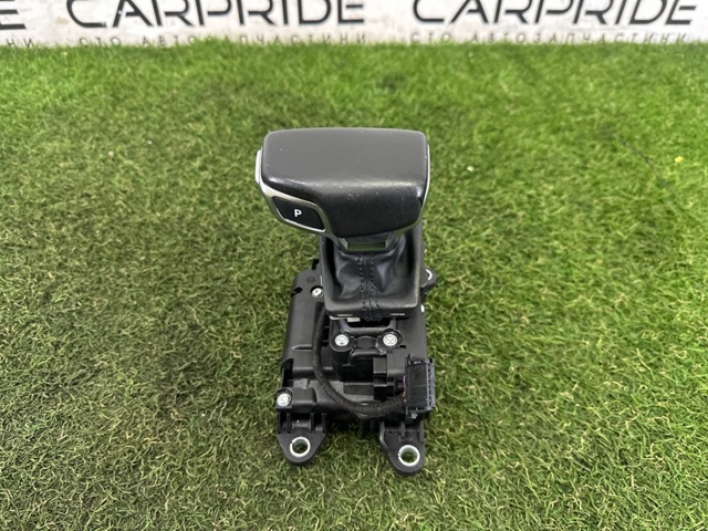 Рукоятка важеля КПП 4M1713139F1KT VAG