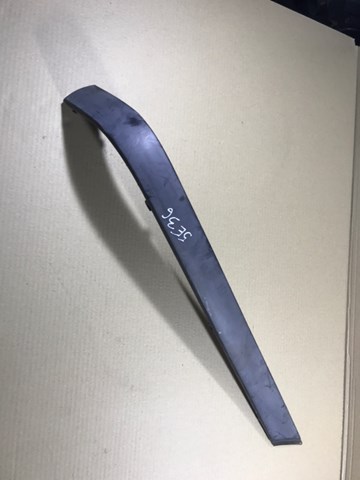 Накладка бампера заднього, права 51121960724 BMW