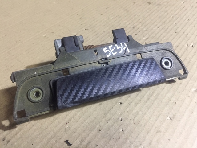 Ручка задньої двері зовнішня права 51228138952 BMW