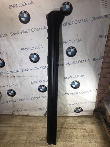 Накладка на поріг права 51777210080 BMW
