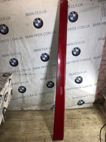 Накладка зовнішня (молдинг) порога, правий 51777256912 BMW