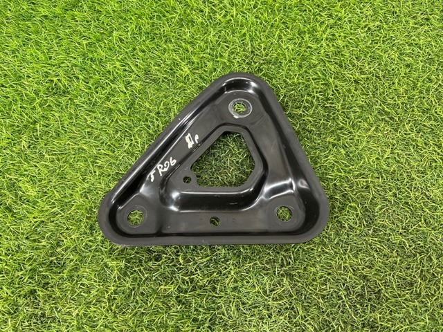 Кронштейн передньої балки 544C46RA0B NISSAN