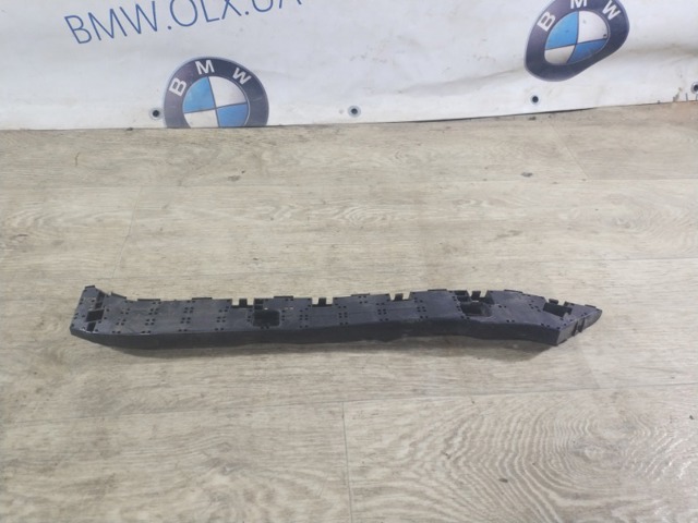 Кронштейн бампера заднього, зовнішній правий 57707SG080 SUBARU