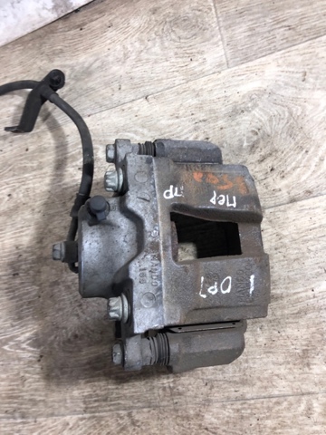 Супорт гальмівний, передній, правий 581903QA50 HYUNDAI