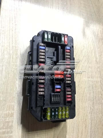 Корпус запобіжників 61149224879 BMW