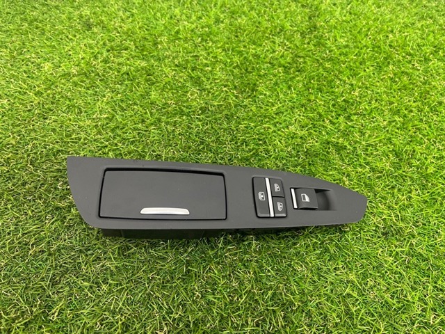 Кнопки заднього склопідйомника 61319352183 BMW