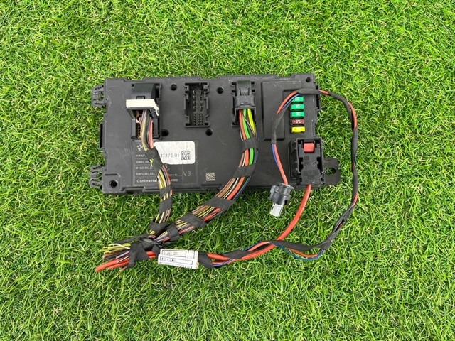 Коробка запобіжників 61359499001 BMW