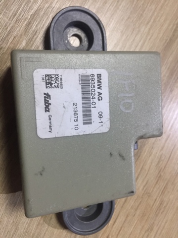 Підсилювач сигналу антени 65206935024 BMW