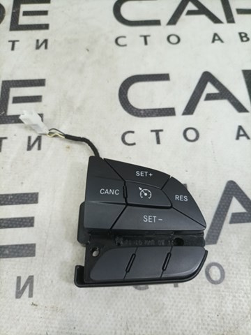 Блок кнопкових перемикачів кермового колеса 68146854AC CHRYSLER