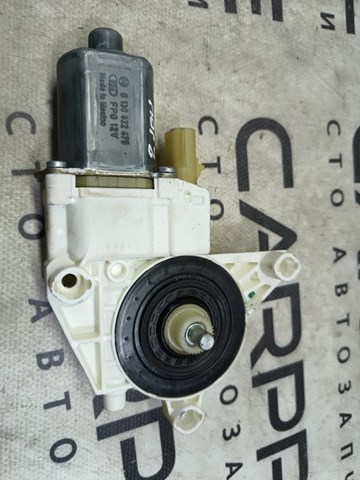 Двигун склопідіймача двері передньої, лівої 68209825AB CHRYSLER